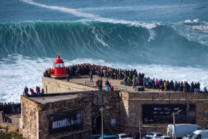 Nazare Portugal Credito editorial aleksey snezhinskij shutterstock 1570849063