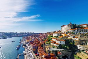 cidades para conhecer portugal Porto shutterstock 572018059