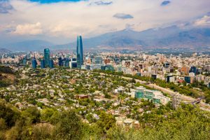 Vista do Cerro de San Cristobal Santiago Chile Credito editorial Sun Shine shutterstock 1508434817 Vista do Cerro de San Cristobal Chile Credito editorial Sun Shine shutterstock 1508434817