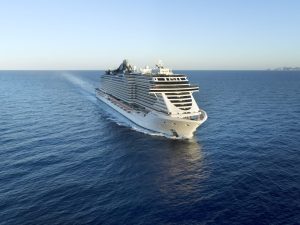cruzeiro de travessia segue viagem