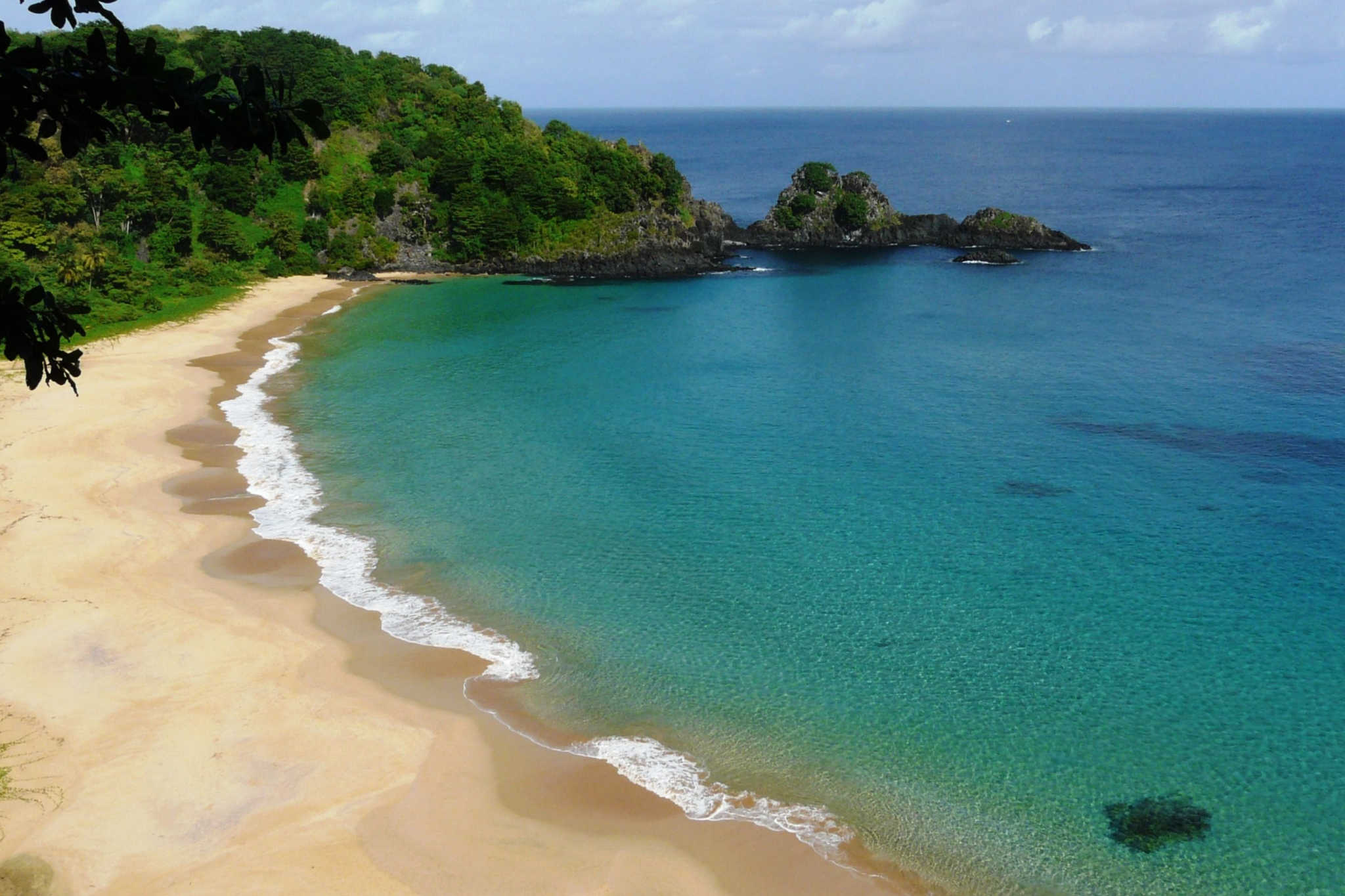 Baia do Sancho uma das praias mais lindas do mundo