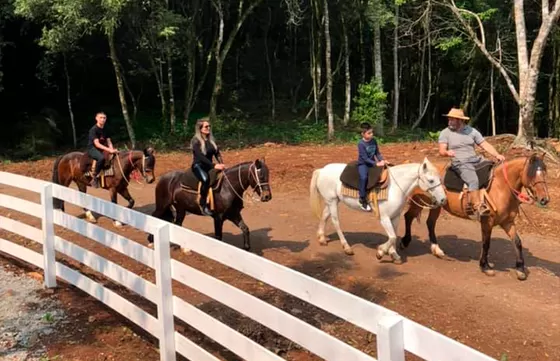 passeios na serra gaucha passeio a cavalo gramado passeios na serra gaucha passeio a cavalo gramado