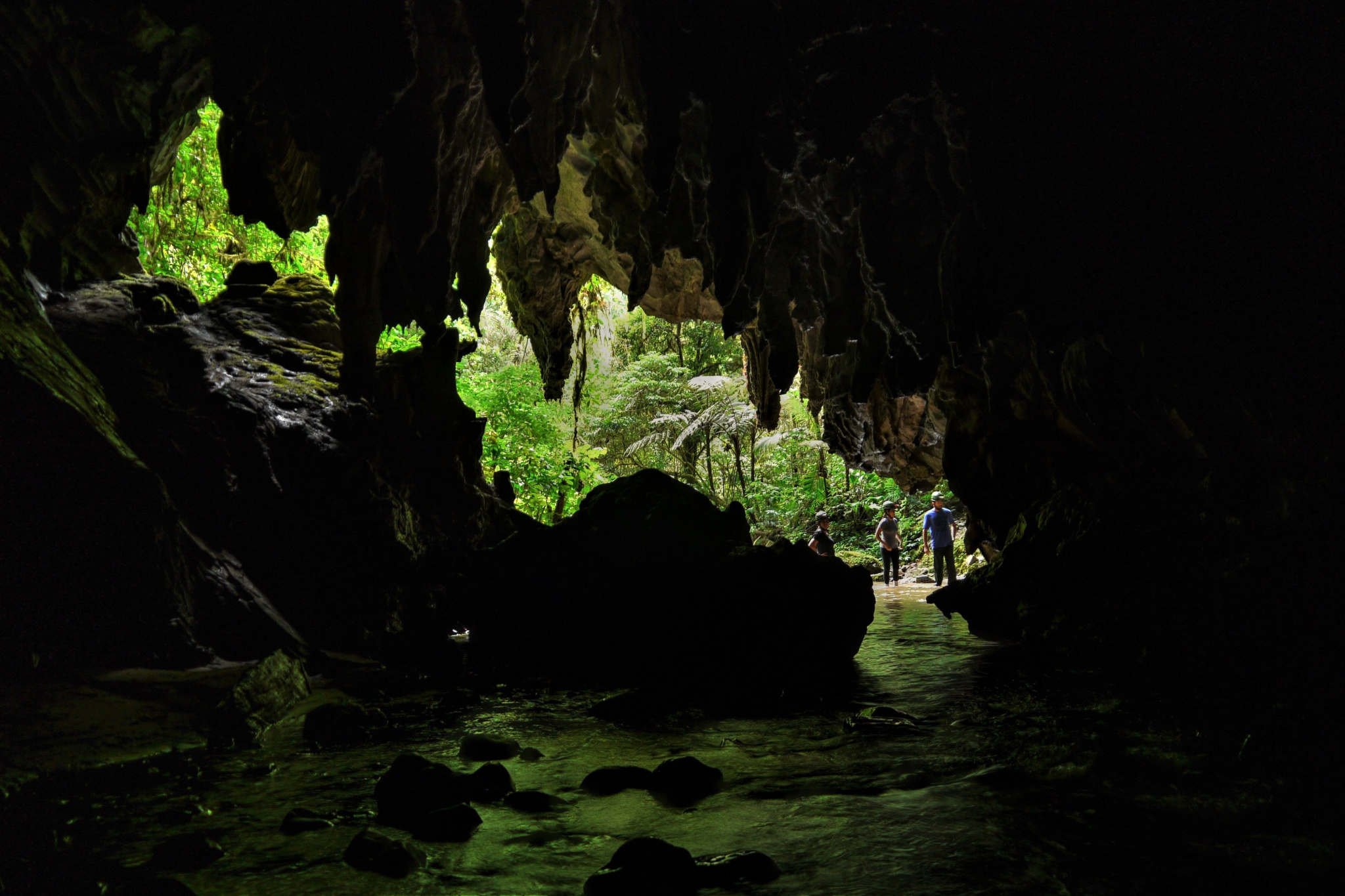 caverna da agua suja petar