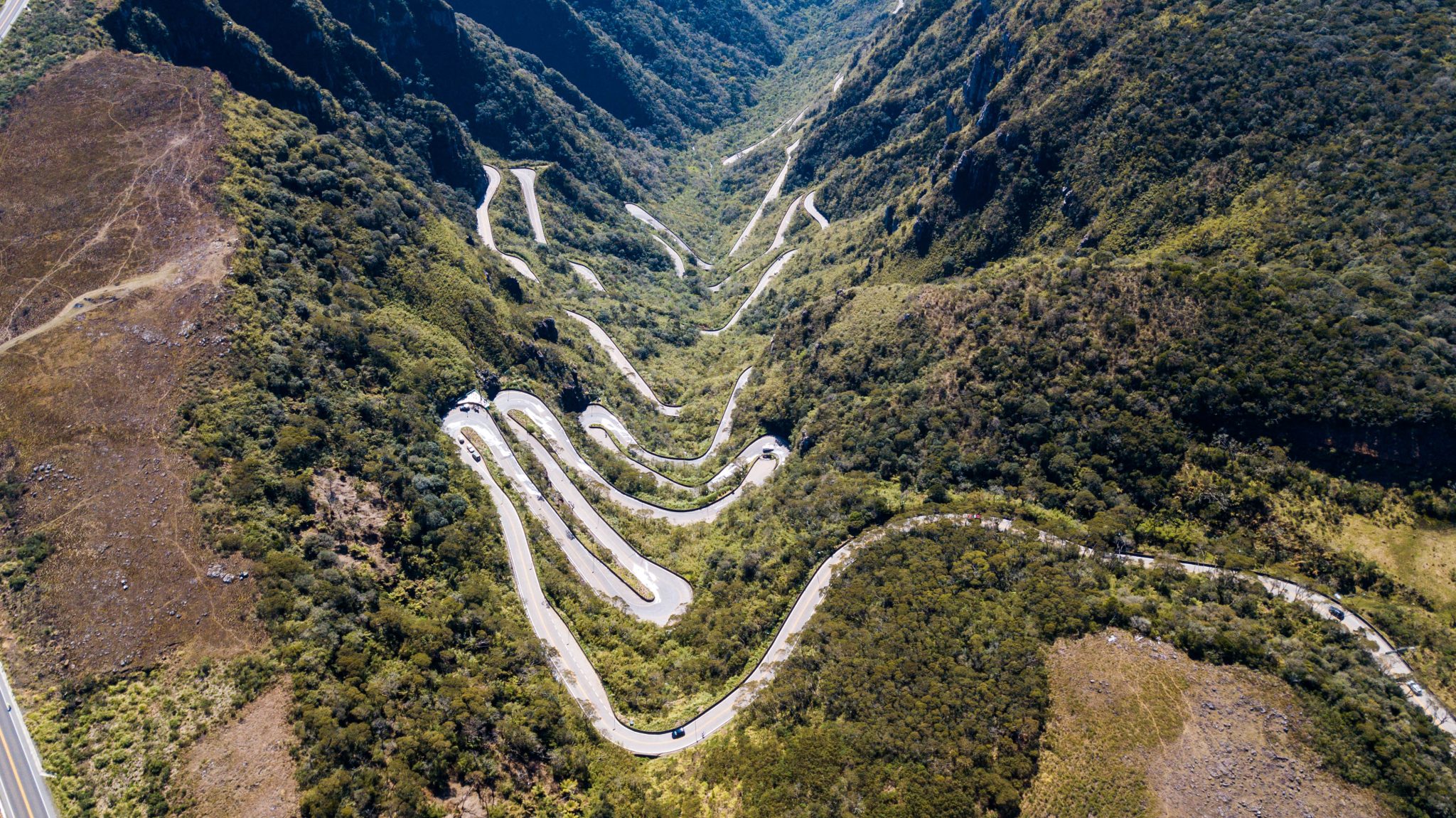 Road,Of,The,Serra,Do,Rio,Do,Rastro,,Brazil