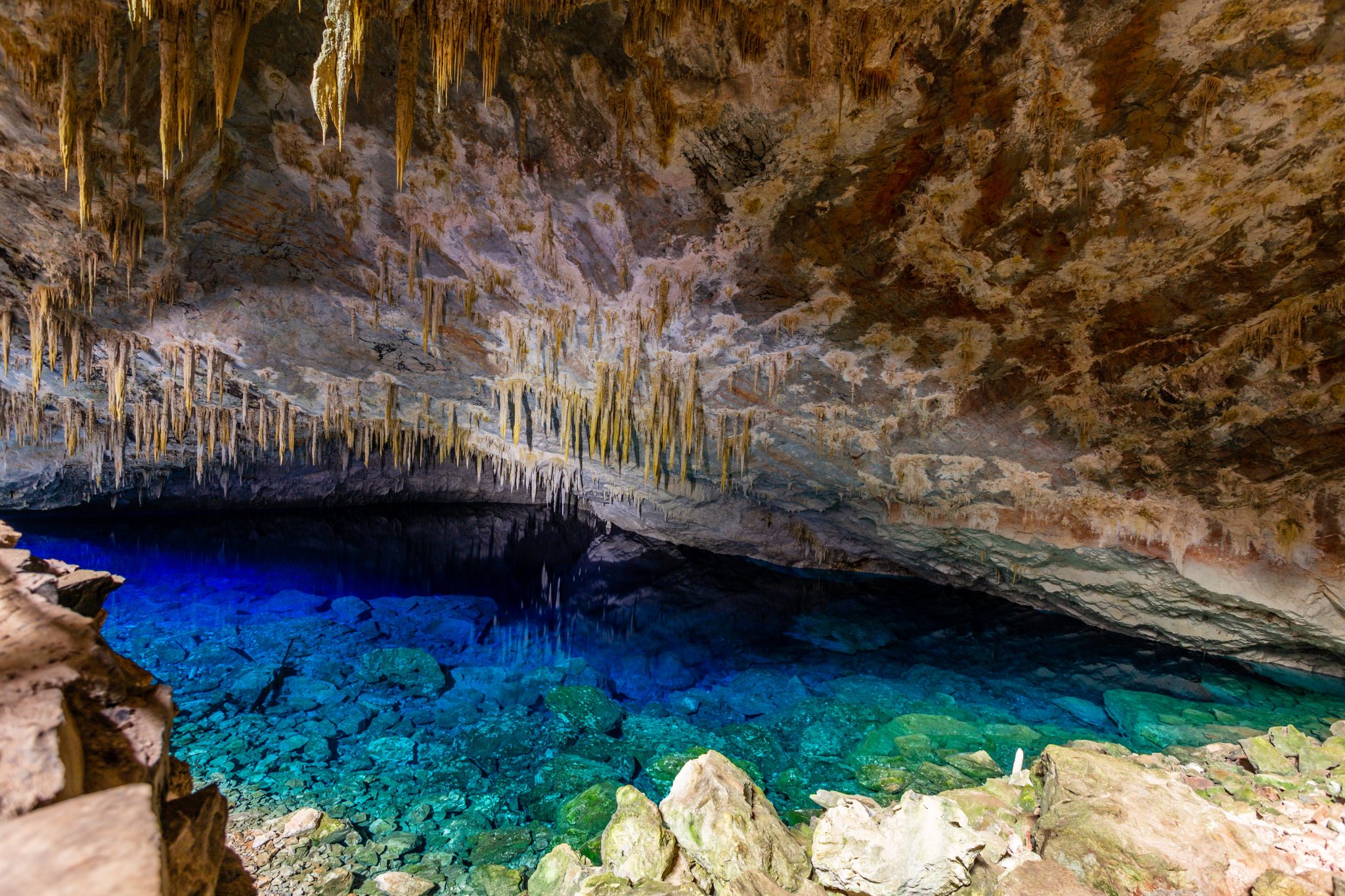Abismo,Anhumas,,Cave,With,Underground,Lake,,Bonito,National,Park,,Mato Abismo Anhumas