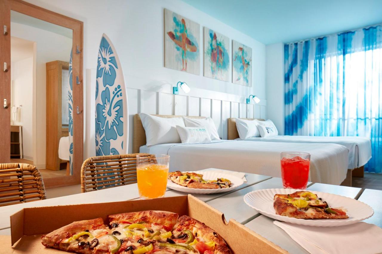 universal endless summer resort pizza universal endless summer resort pizza
