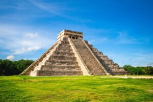 Tour cultural em Cancún: conheça Chichén Itzá 